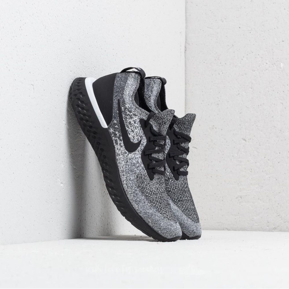 Nike Epic React Flyknit Womens 8 Cookies Cream Oreo